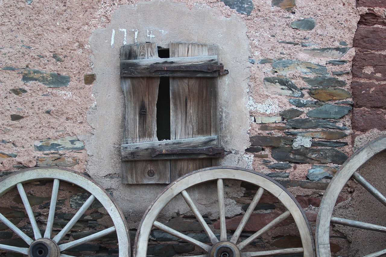 wagon wheel wheels old free photo