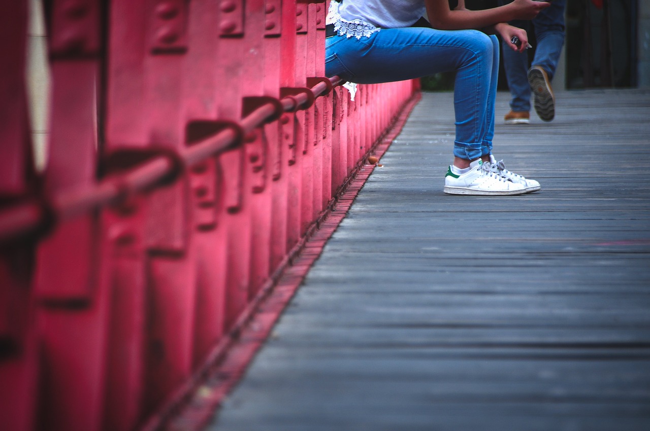 waiting  symbol  bridge free photo