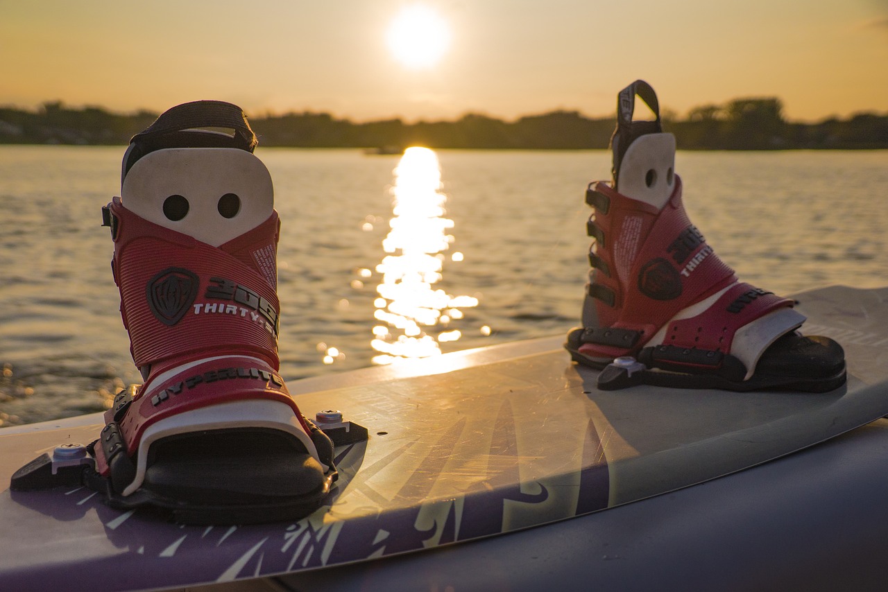 wakeboarding sunset lake free photo