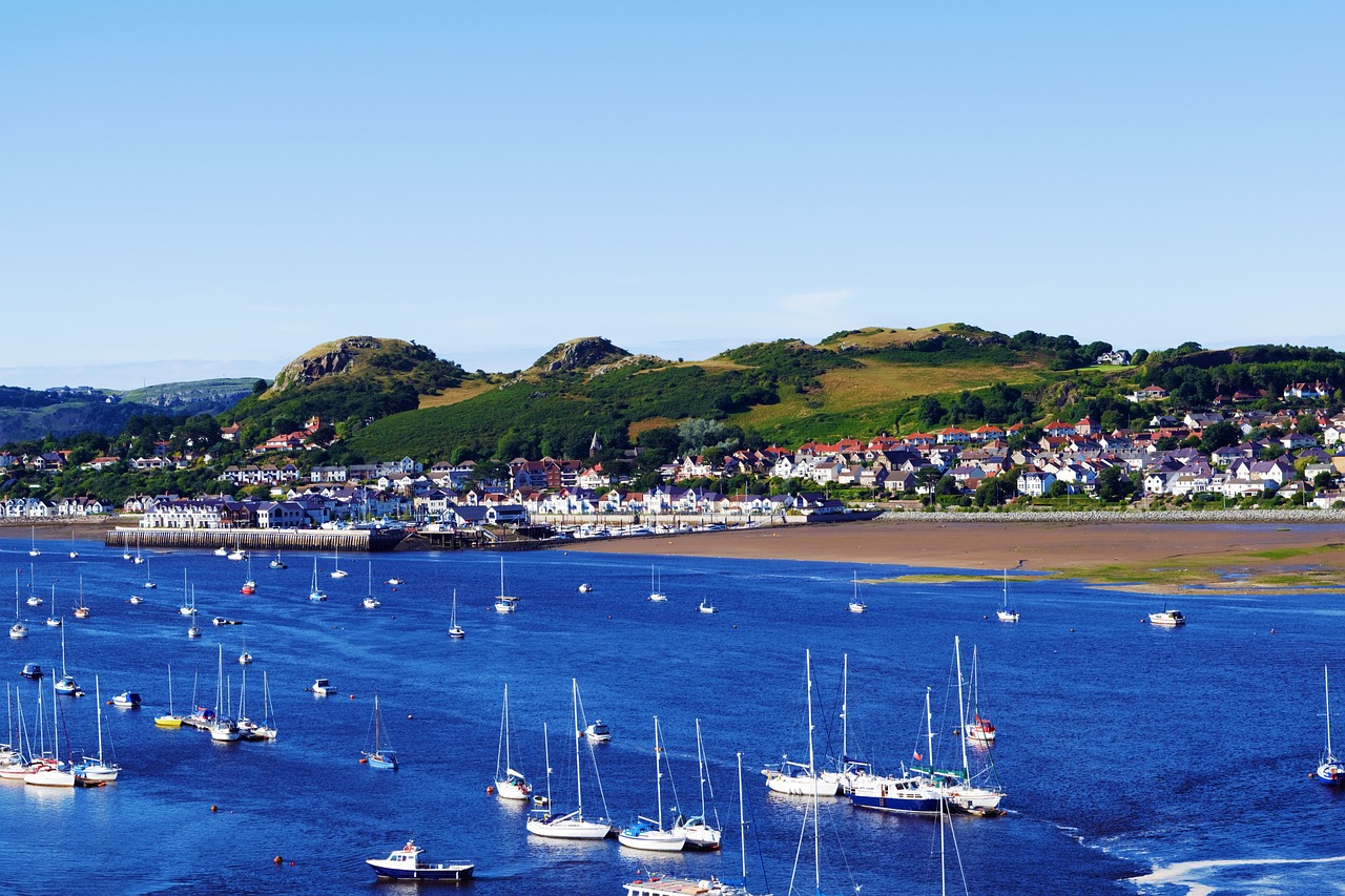 wales boats harbour free photo