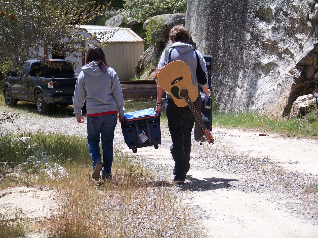 walk guitar ice chest free photo