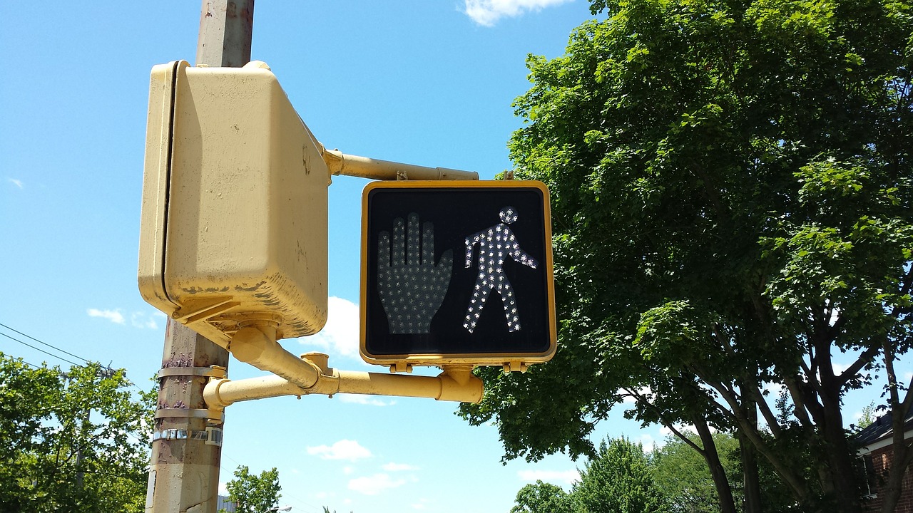 walk signal sign free photo