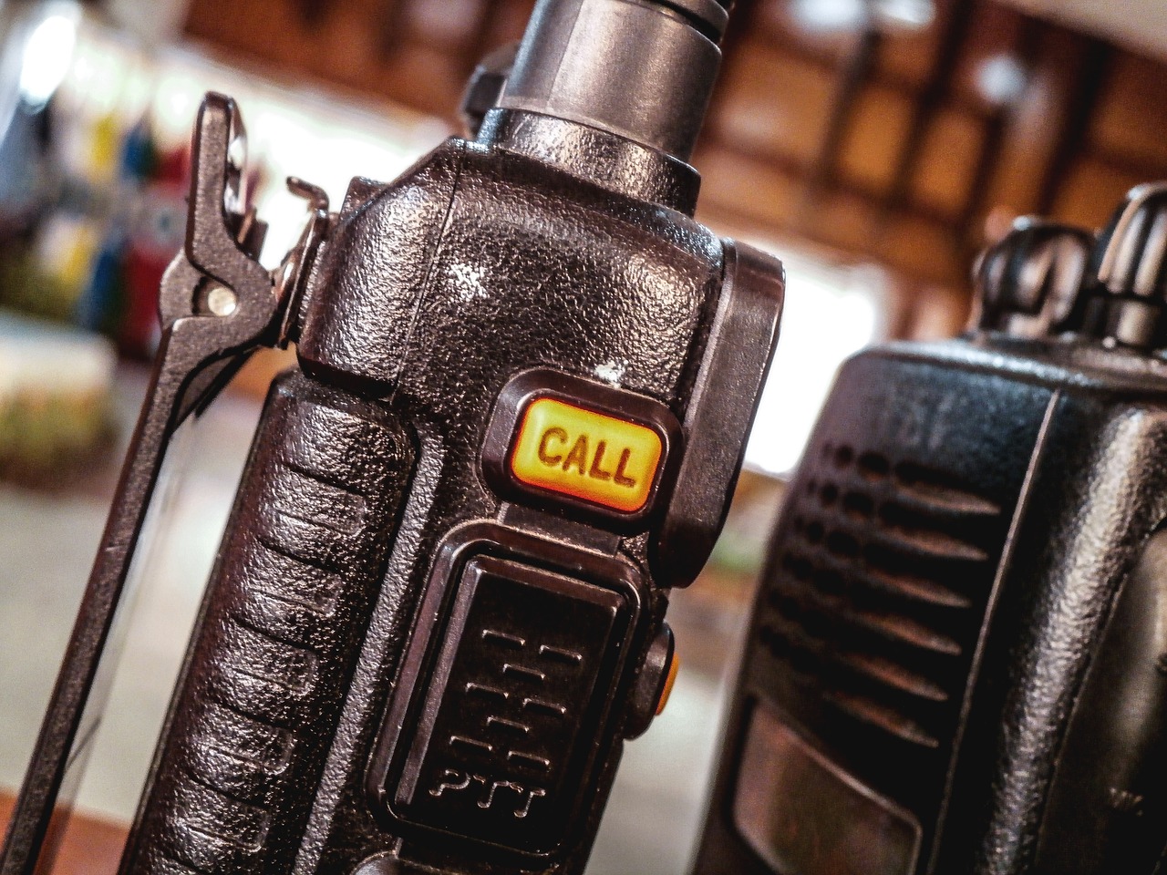 walkie-talkie handheld transceiver ht free photo