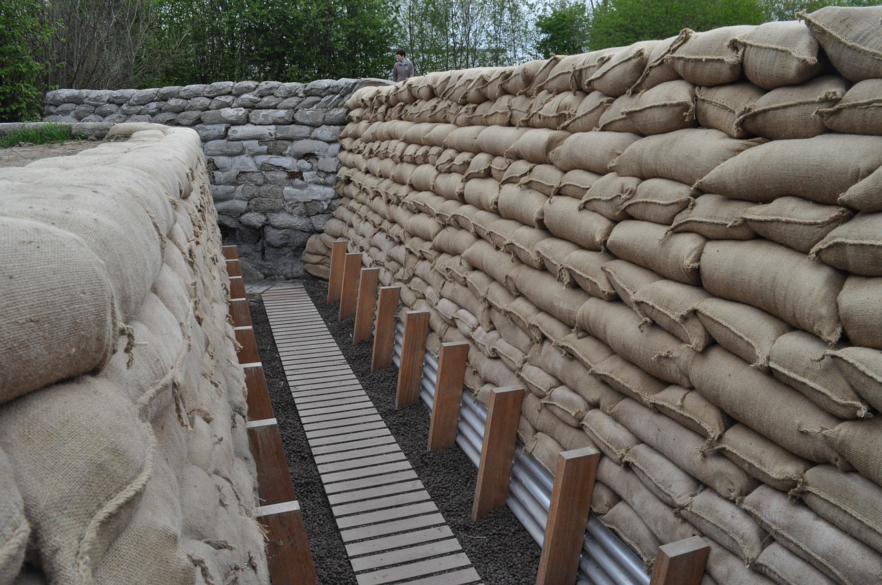 walking grave first world war replica free photo