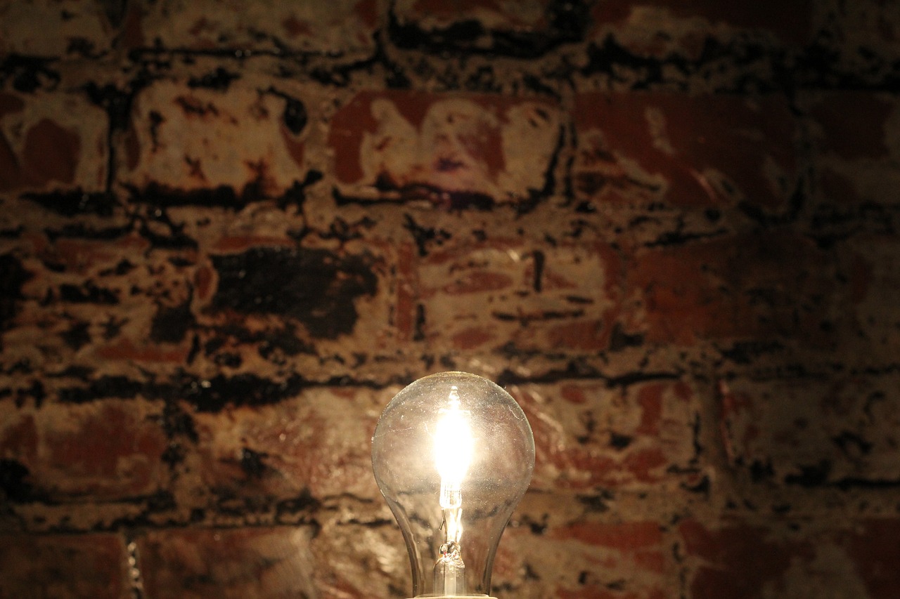 wall light bulb idea free photo