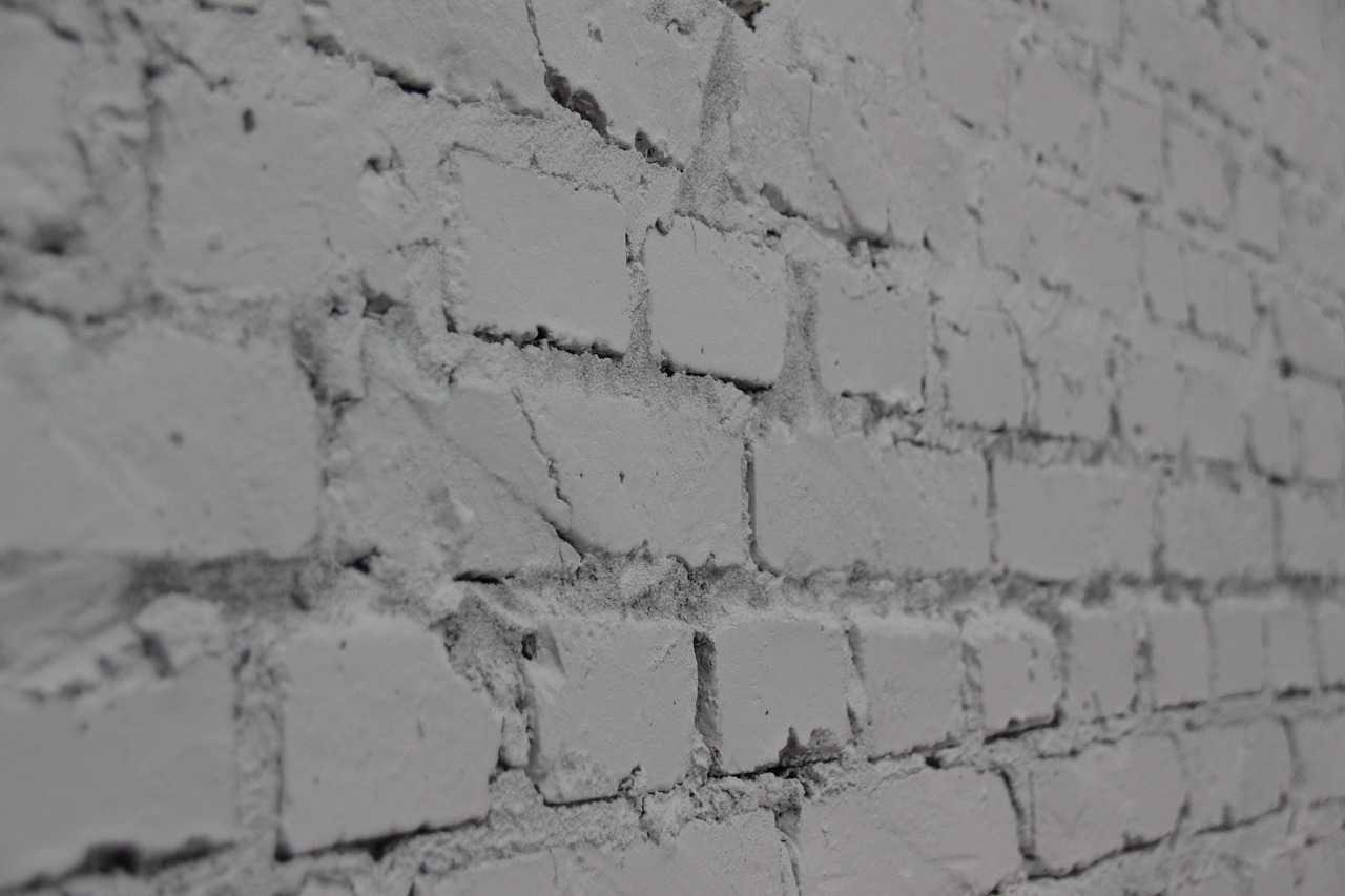 wall brick crack free photo