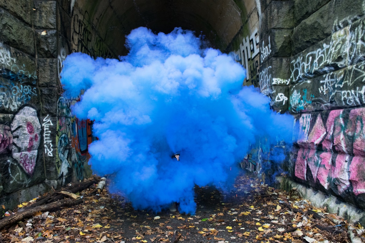 wall tunnel blue free photo