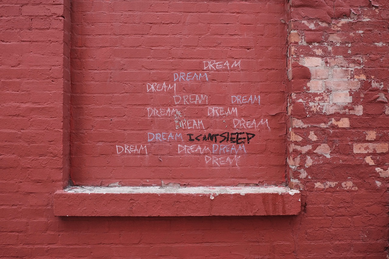 wall  text  city free photo