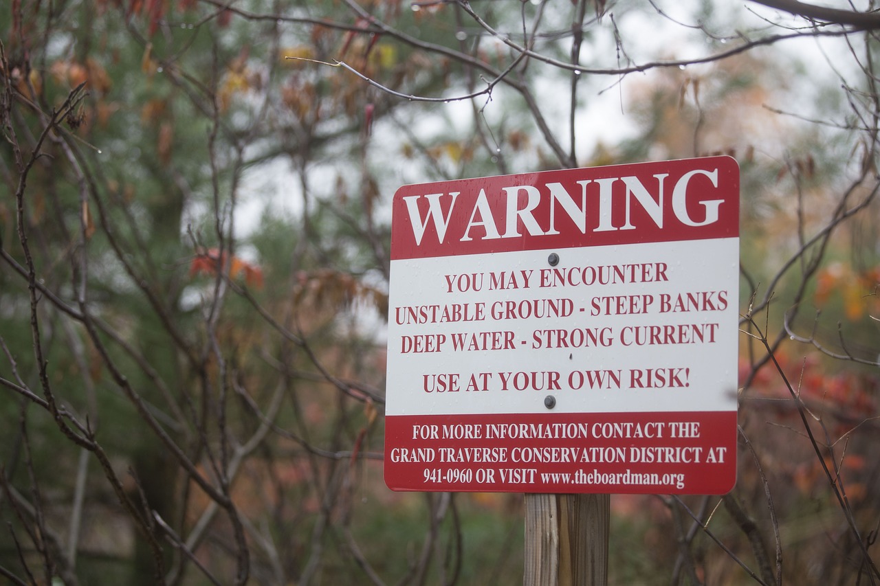 warning sign rustic free photo