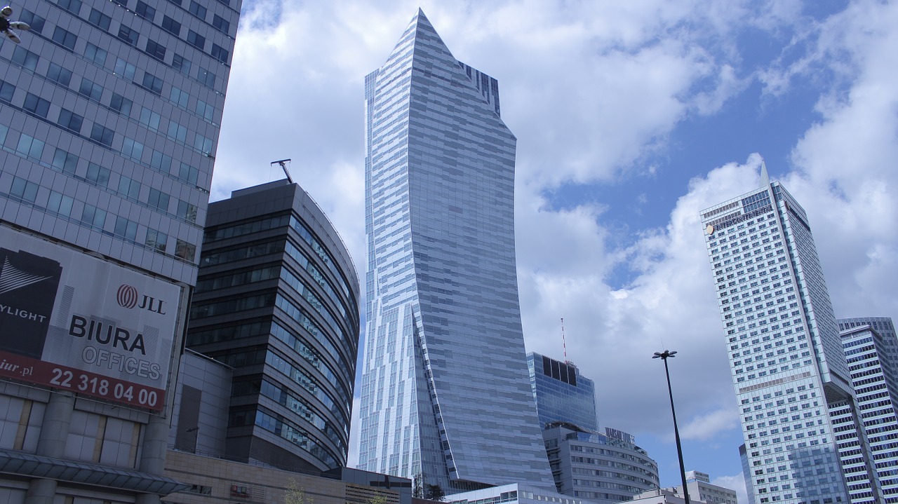 warsaw blue sky clouds free photo