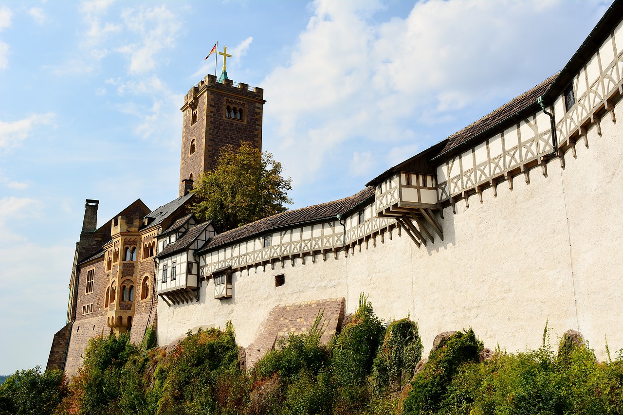 wartburg castle  world heritage  thuringia germany free photo