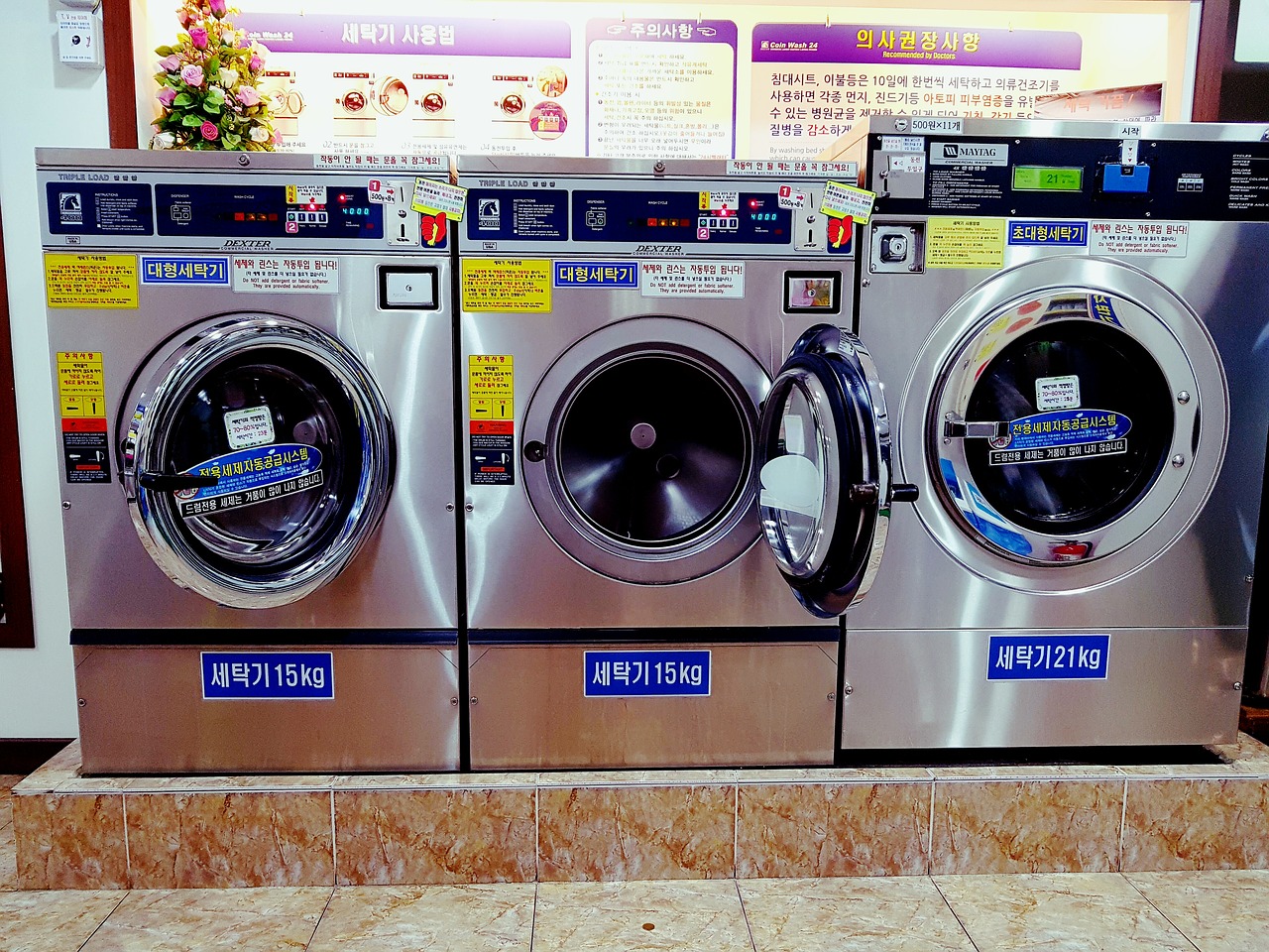 washing machine laundromat laundry free photo