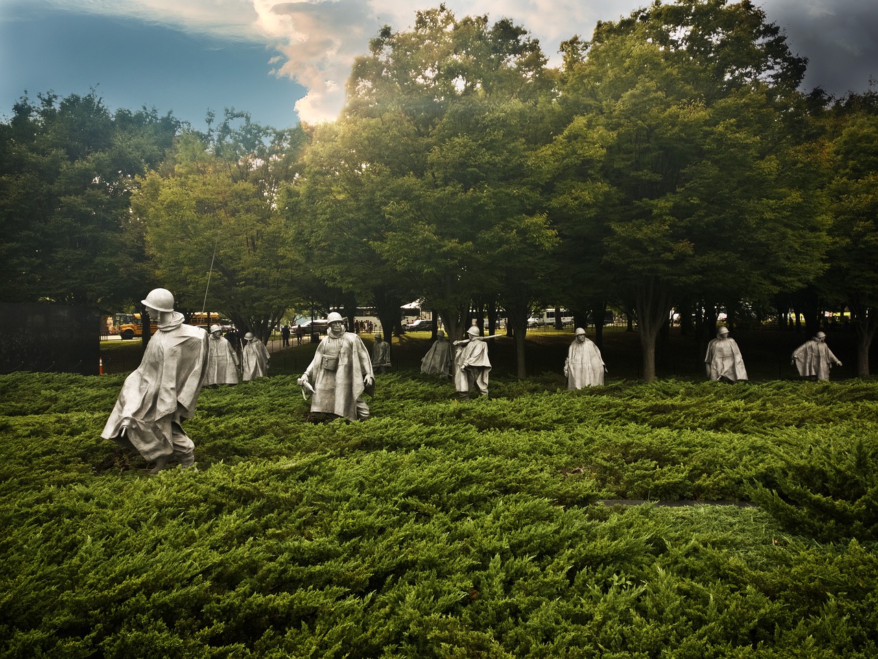 washington dc soldiers statues free photo