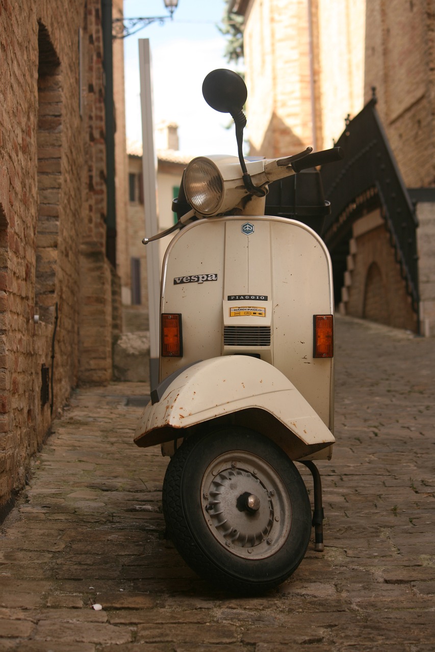 wasp vintage piaggio free photo