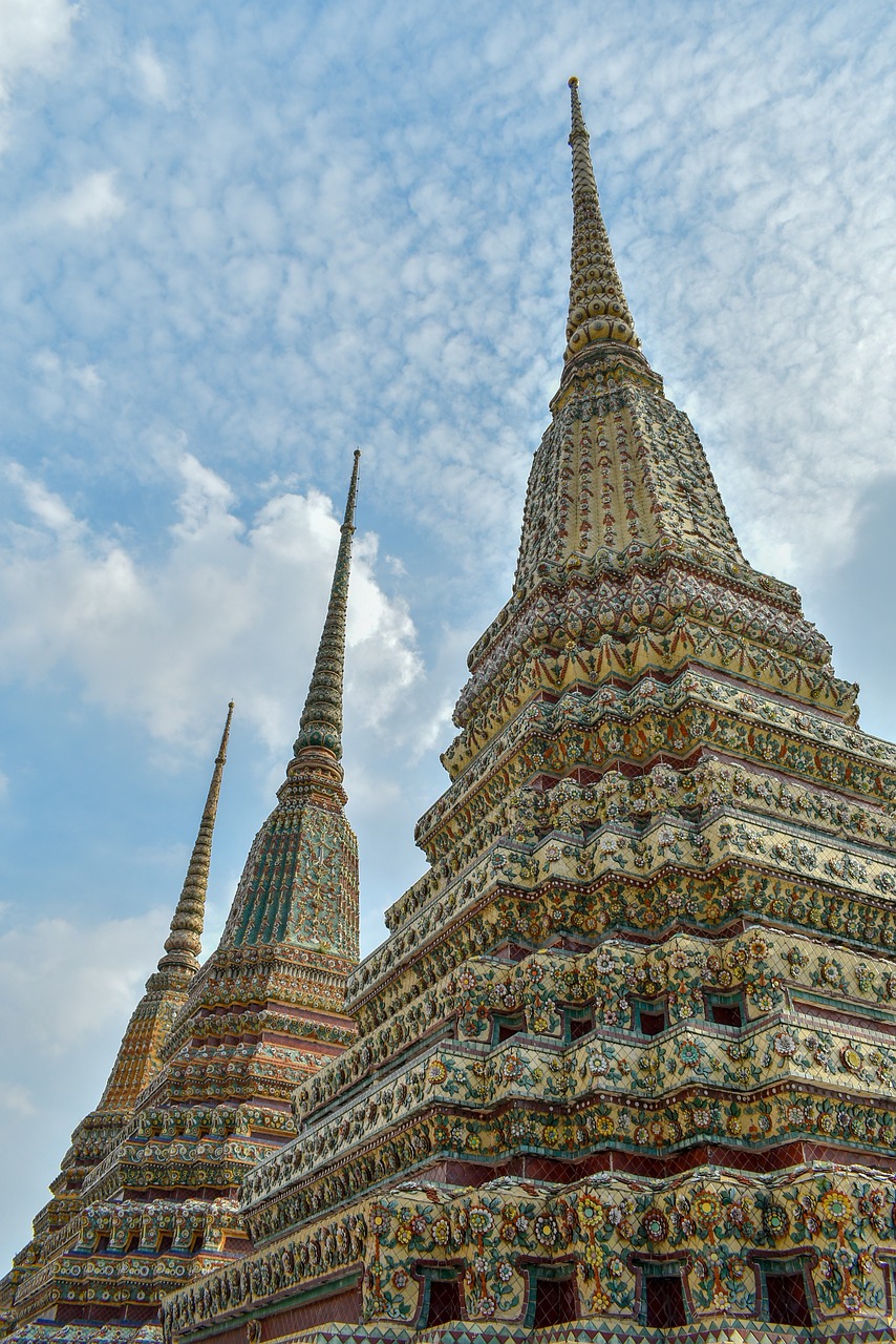 wat pho temple  thailand  temple free photo