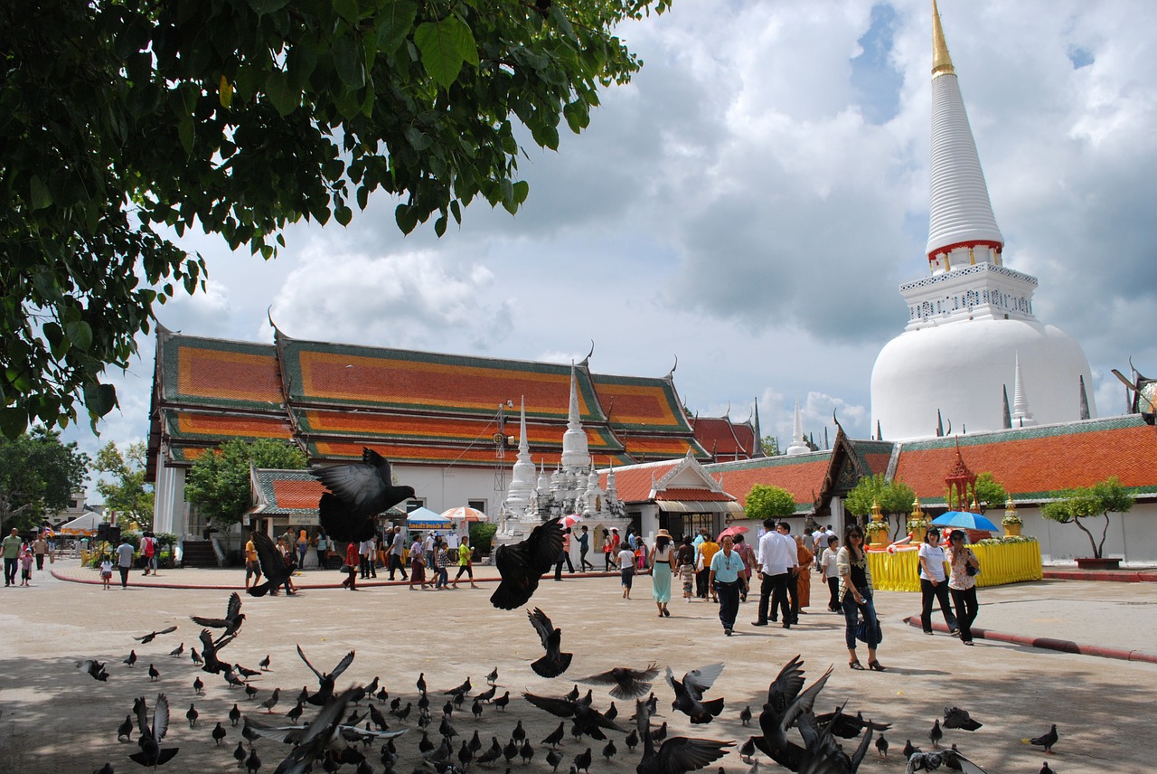 wat phra mahathat thai temple temple free photo