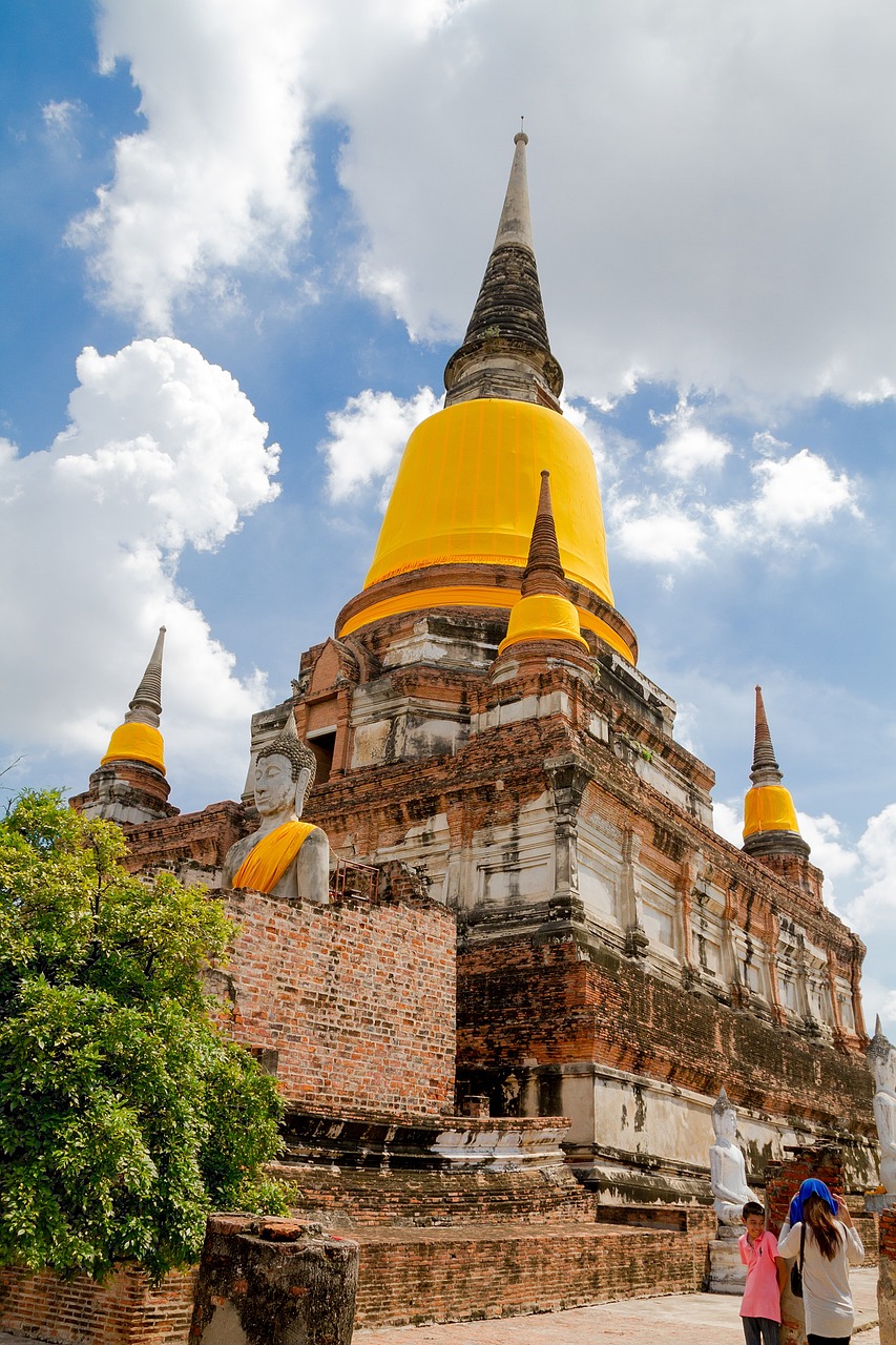 Храм wat Chai Mongkhon. Аюттхая. Wat Phra Khao Yai. Ват чай Монгкон Shutterstock.