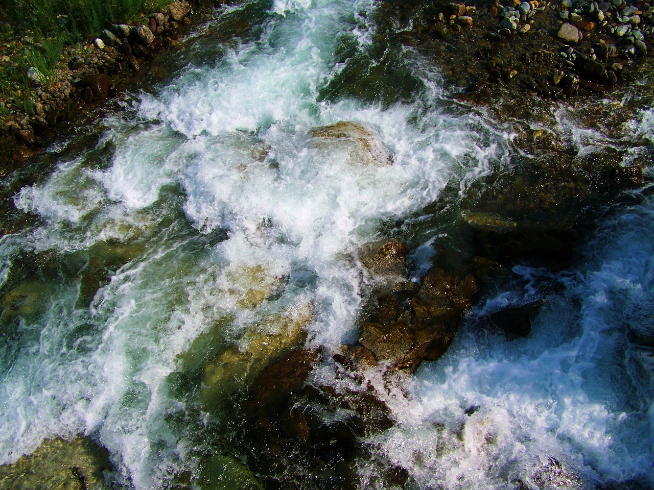water rippling stream foamy waves free photo