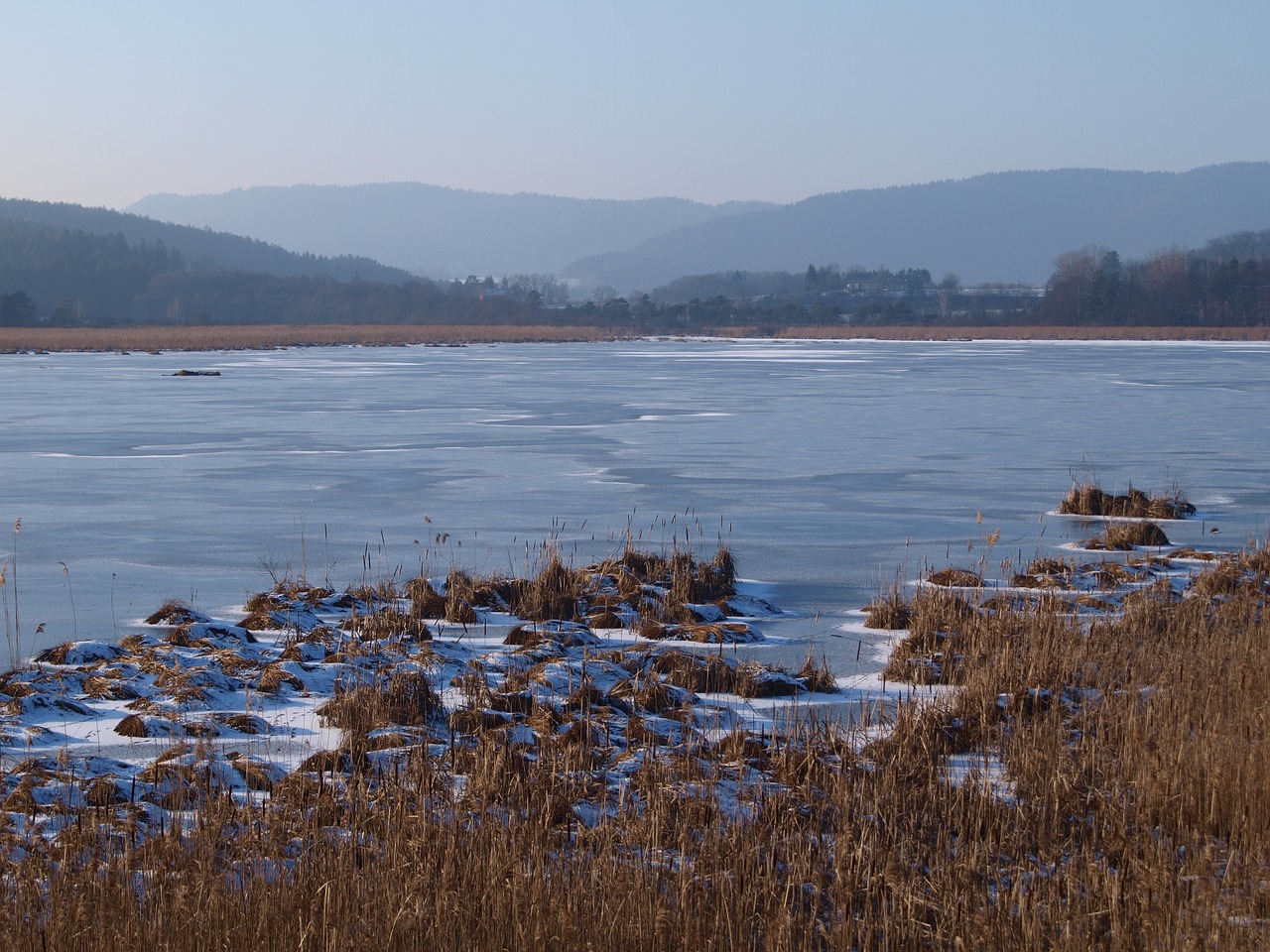 water winter ice free photo