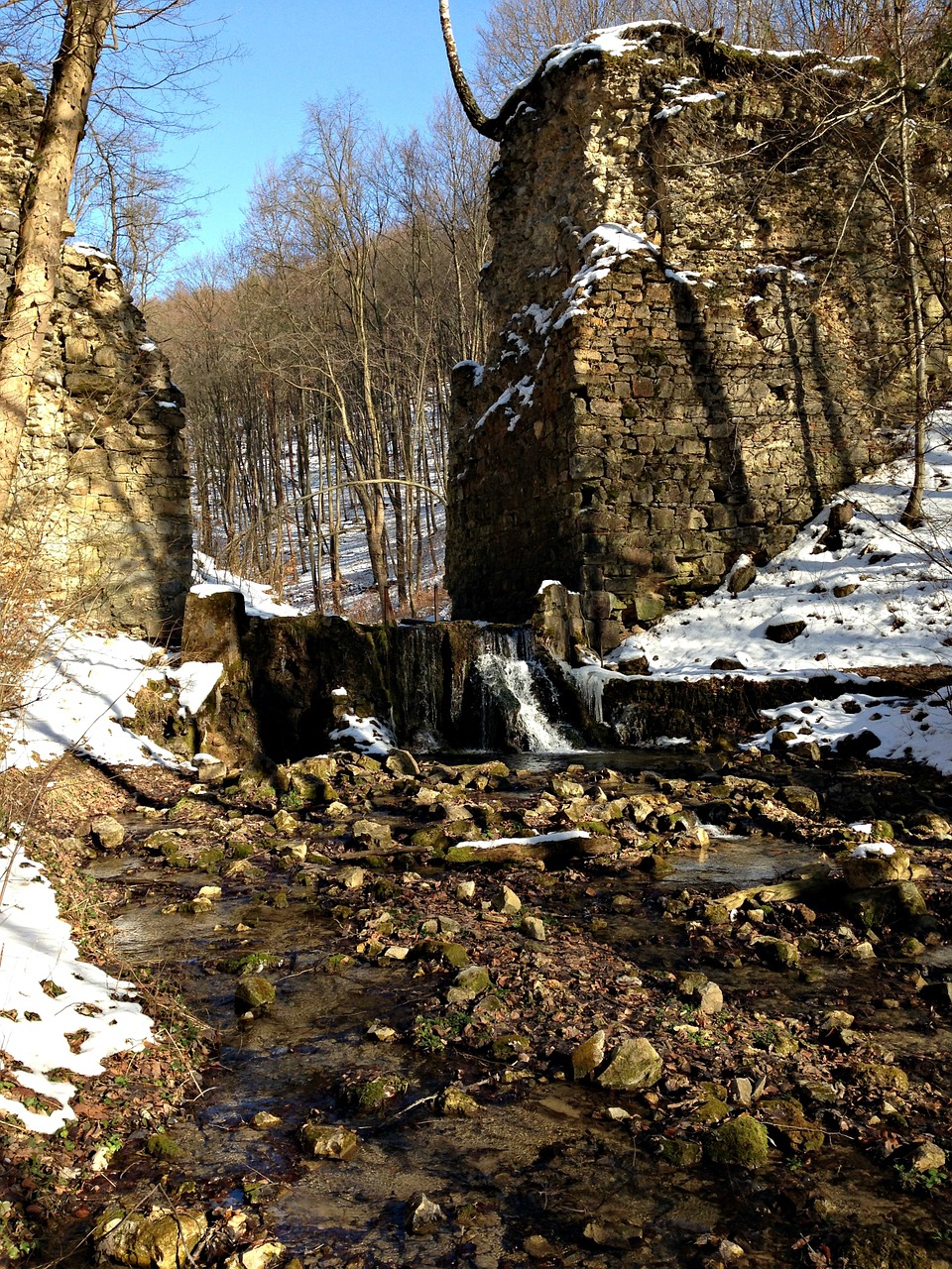 water stream the stones free photo