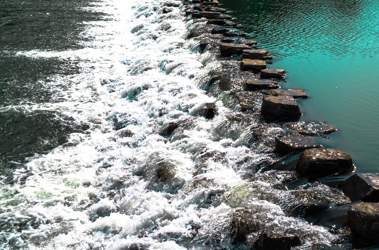 water fountain outdoor free photo