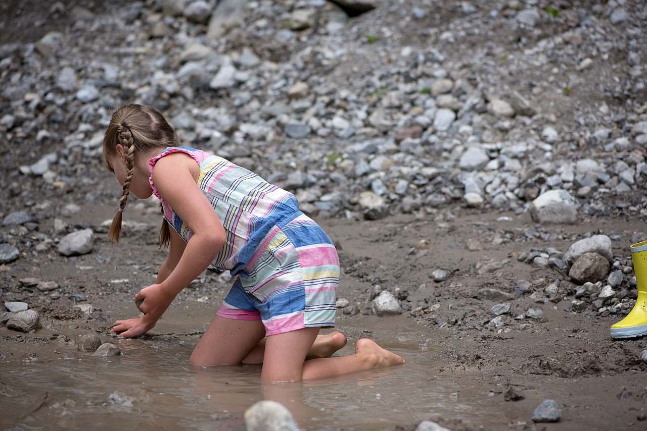 water splashing childhood free photo