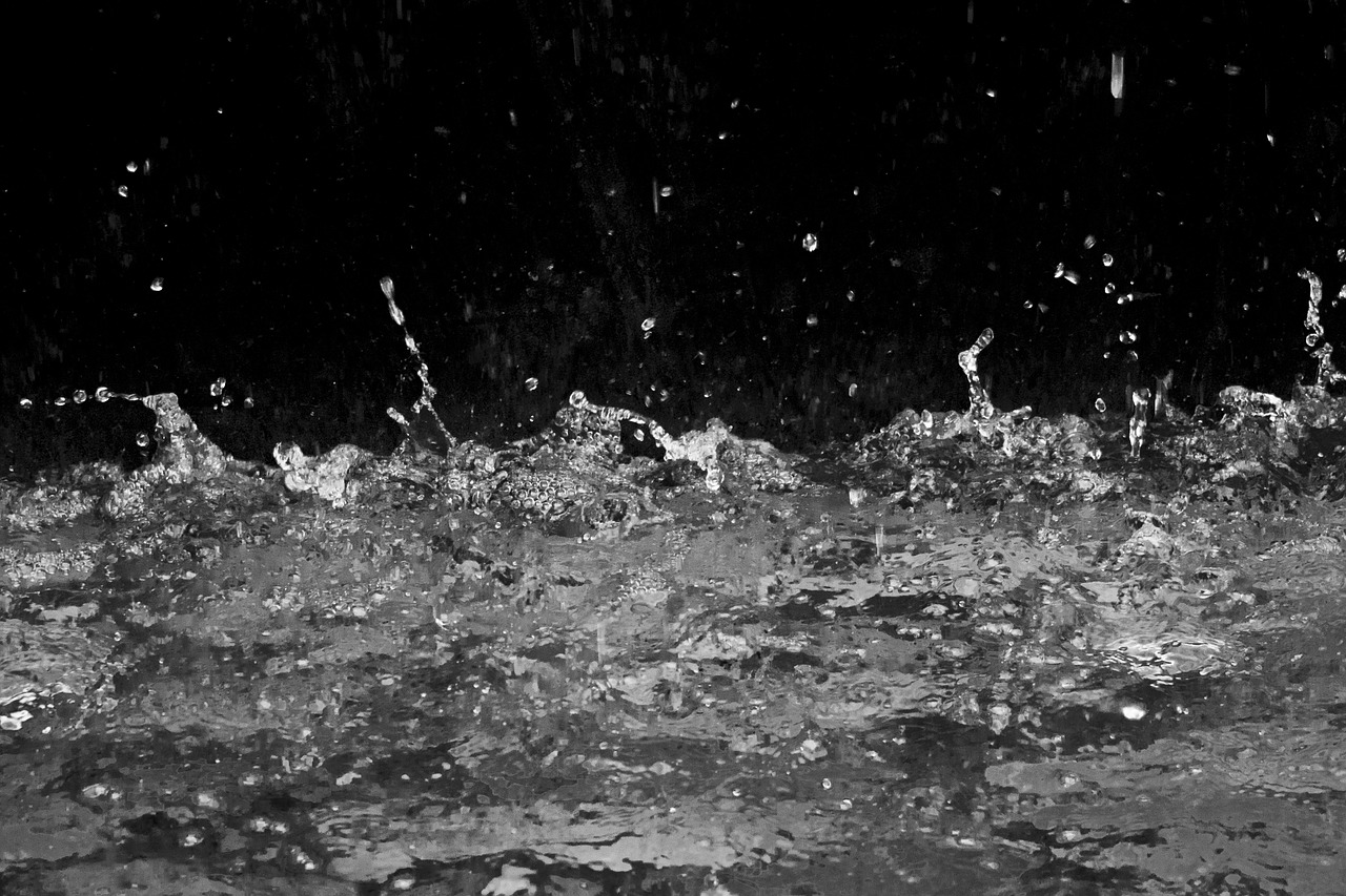 water splash droplets free photo