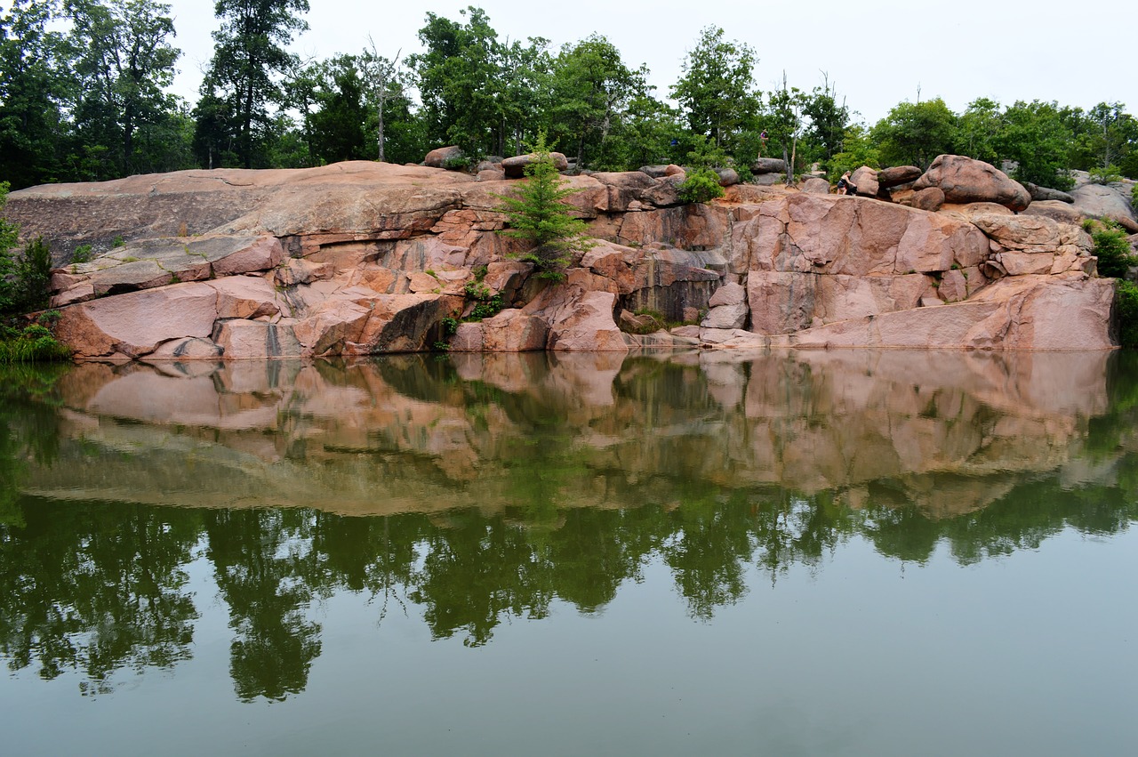 water elephant rock free photo