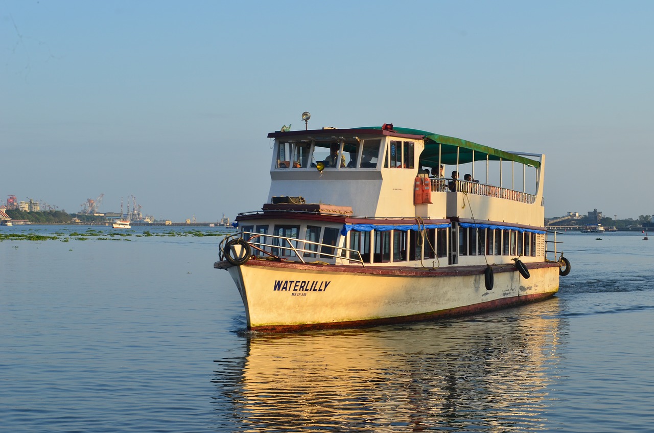 water boat kerala free photo