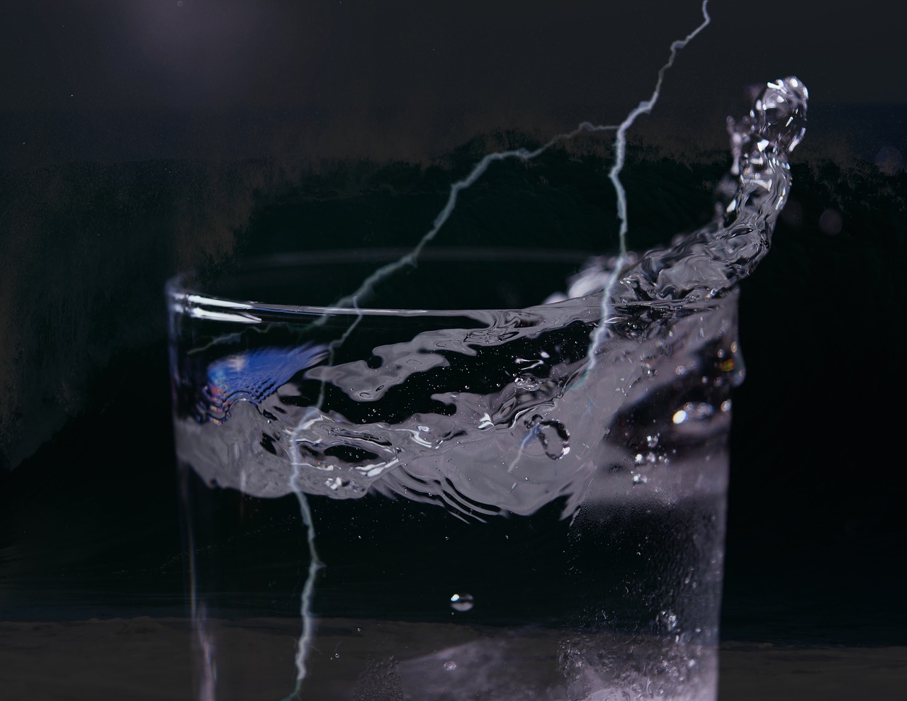 water flash glass free photo