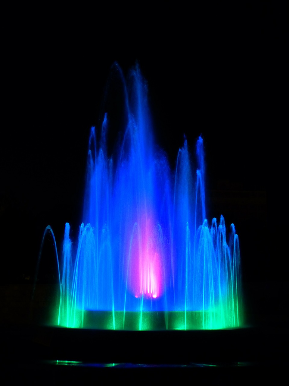 water fountain illuminated free photo