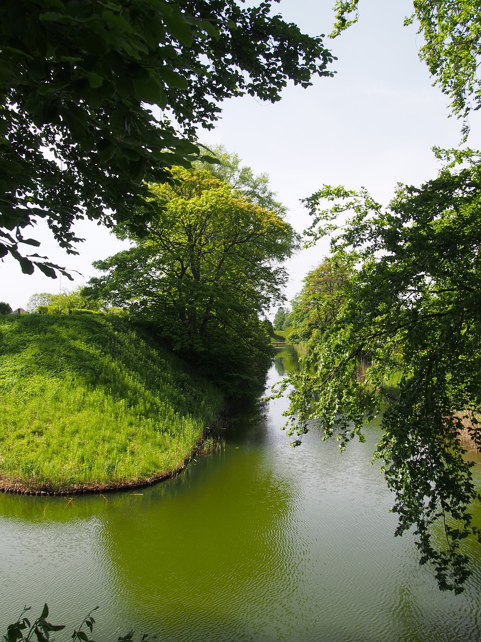 water moat sweden free photo