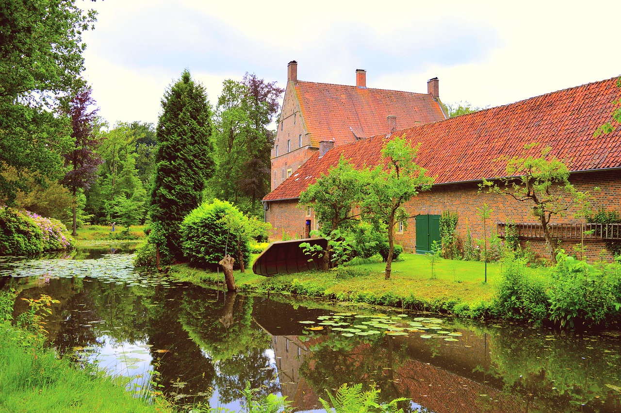 water home mirroring free photo