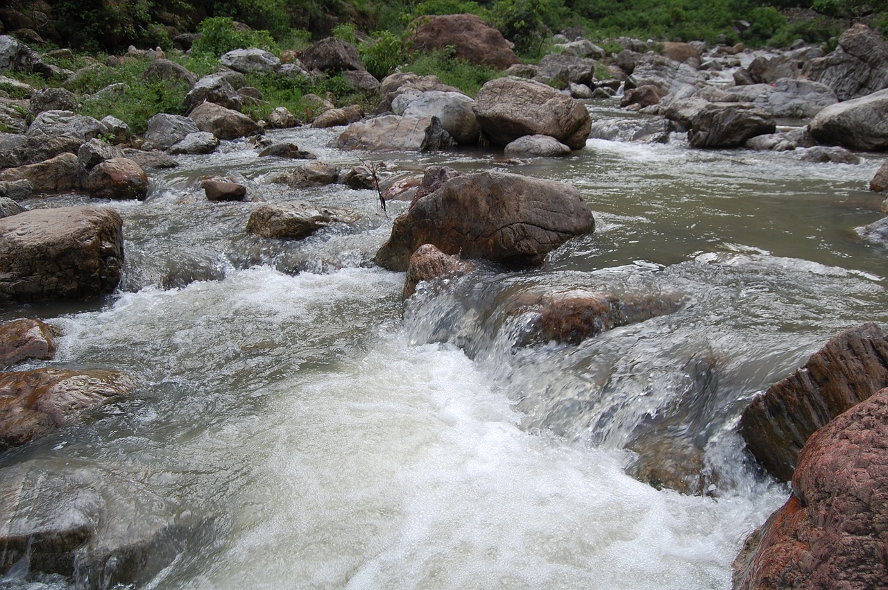 water and stone free photo