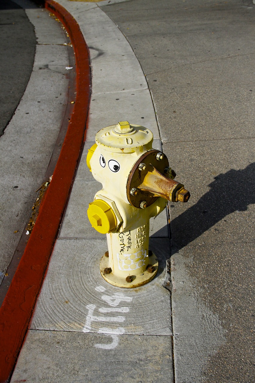 water hydrant old free photo