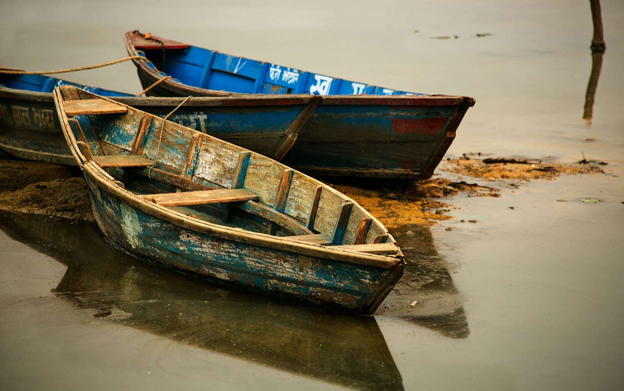 water boats beach free photo