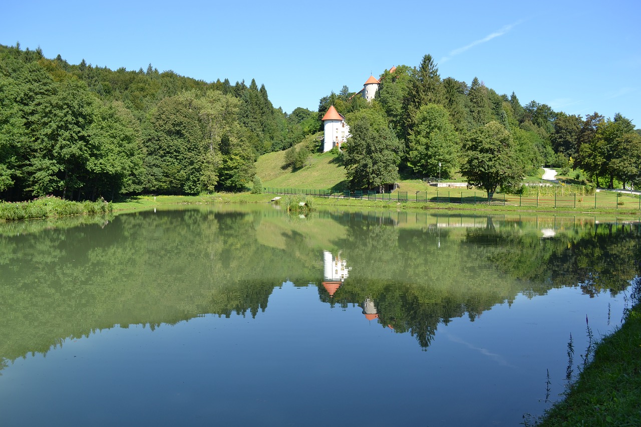 water castle nature free photo