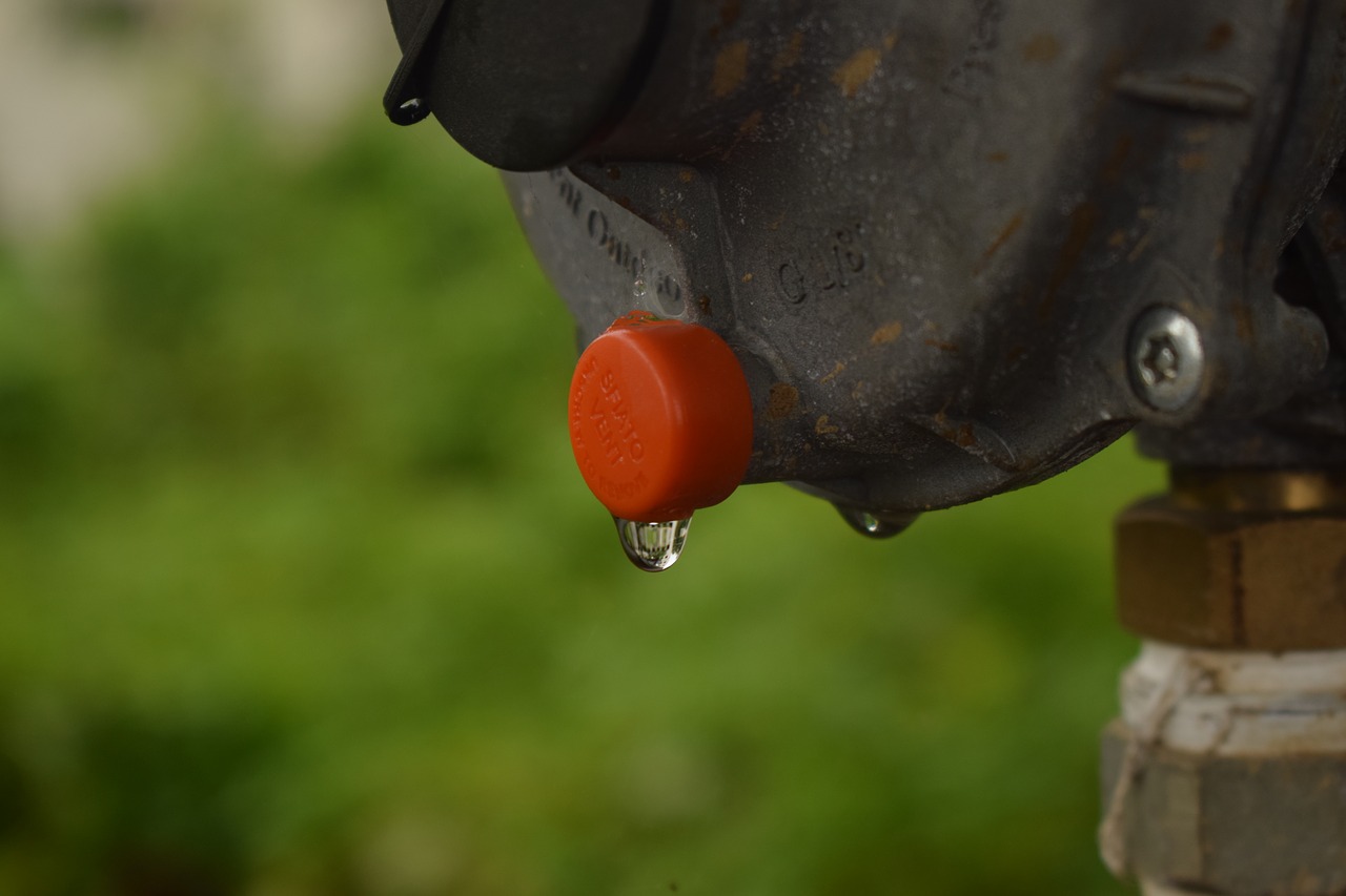 water drop metal free photo