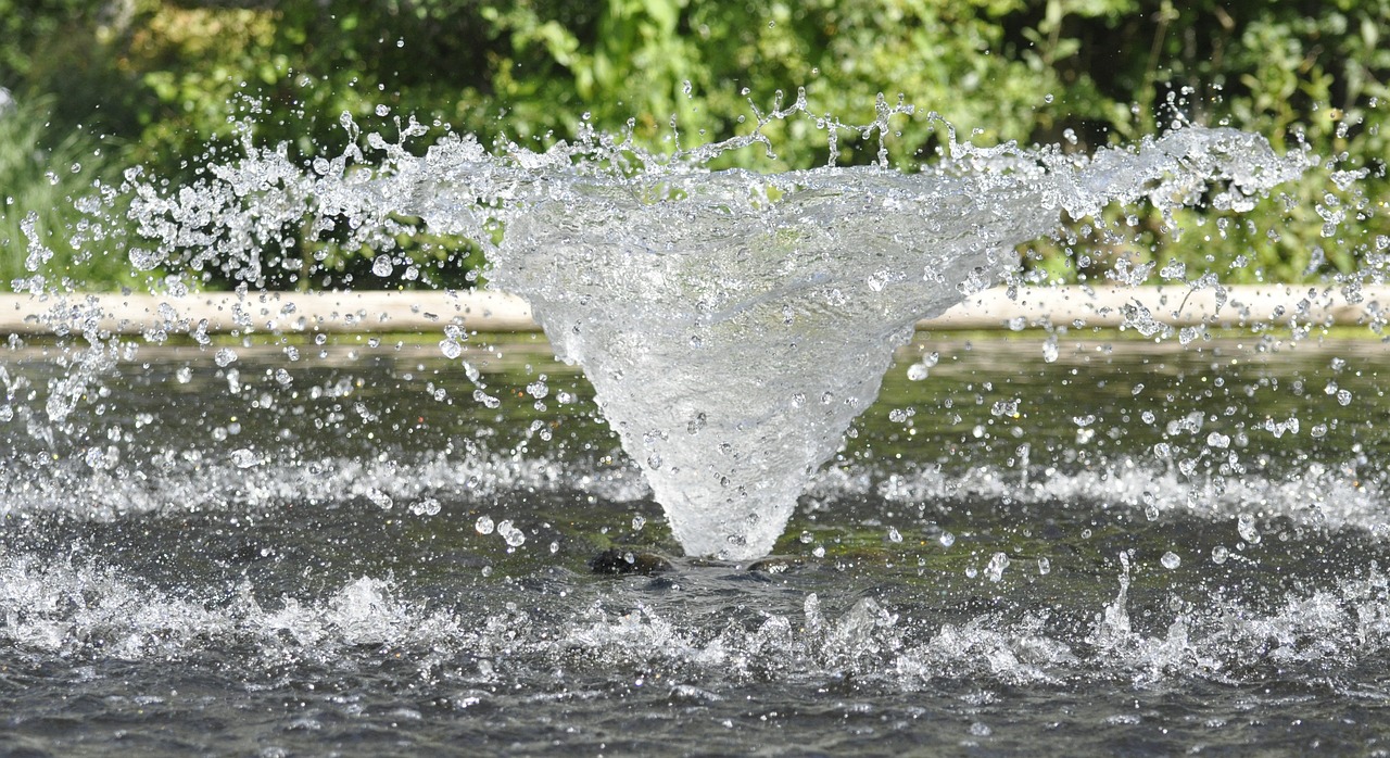 water fountain drop free photo