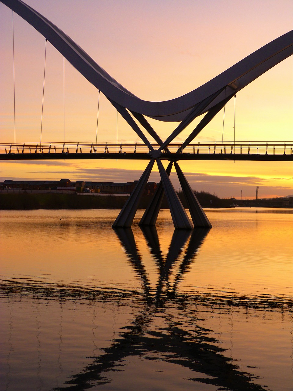 water sky reflection free photo