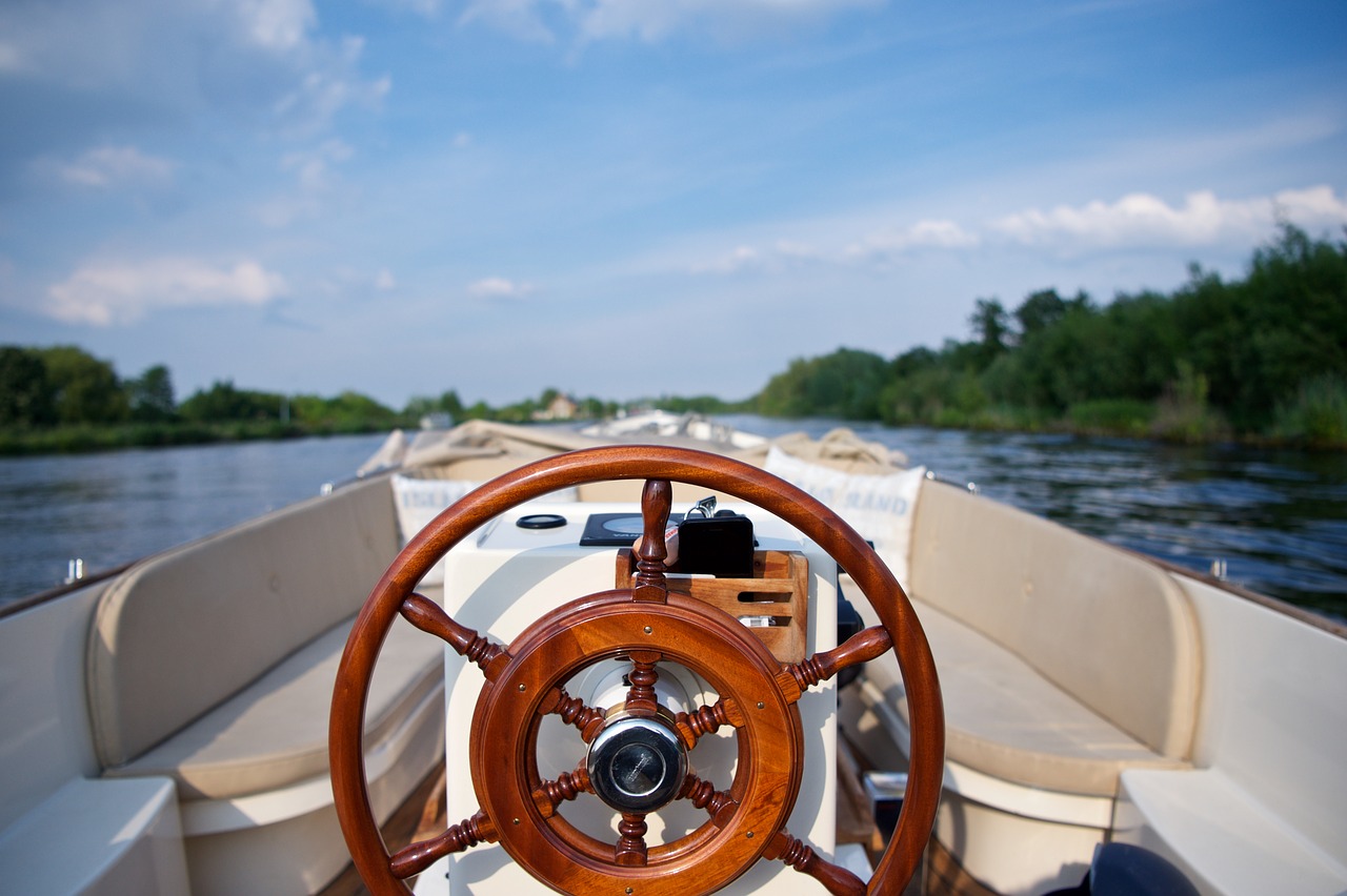 water travel boat free photo