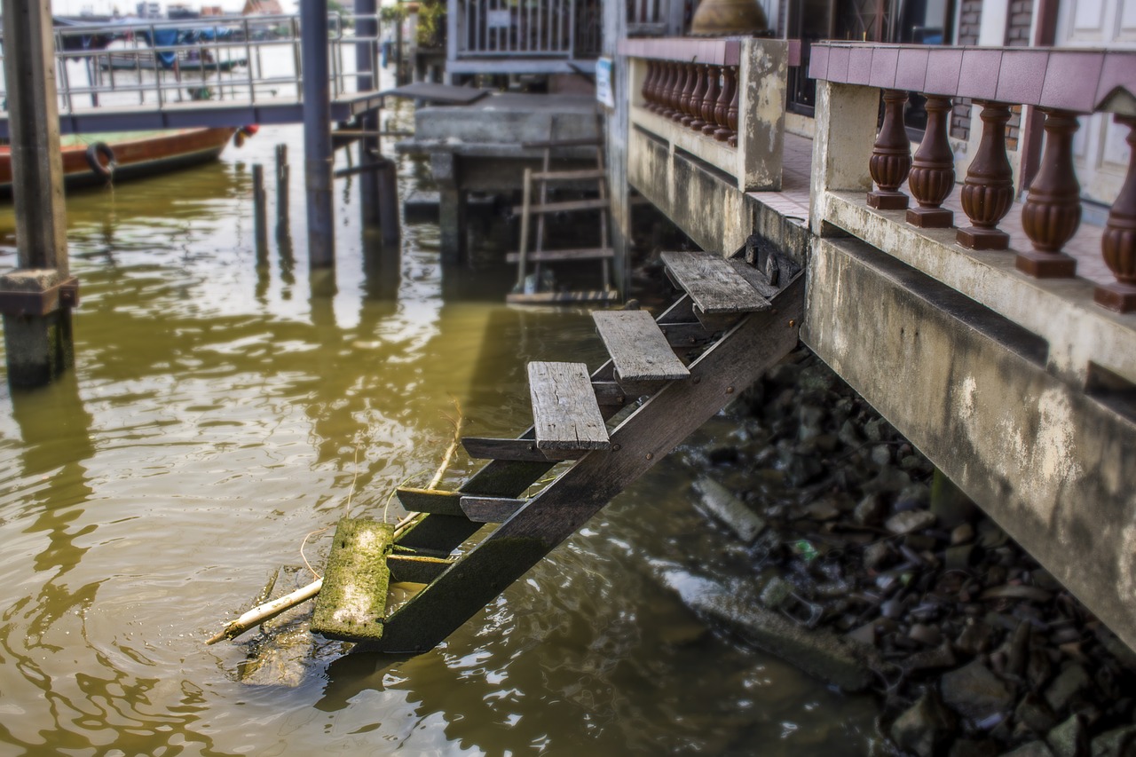 water industry outdoors free photo