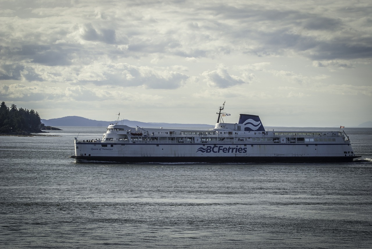 water ship sea free photo