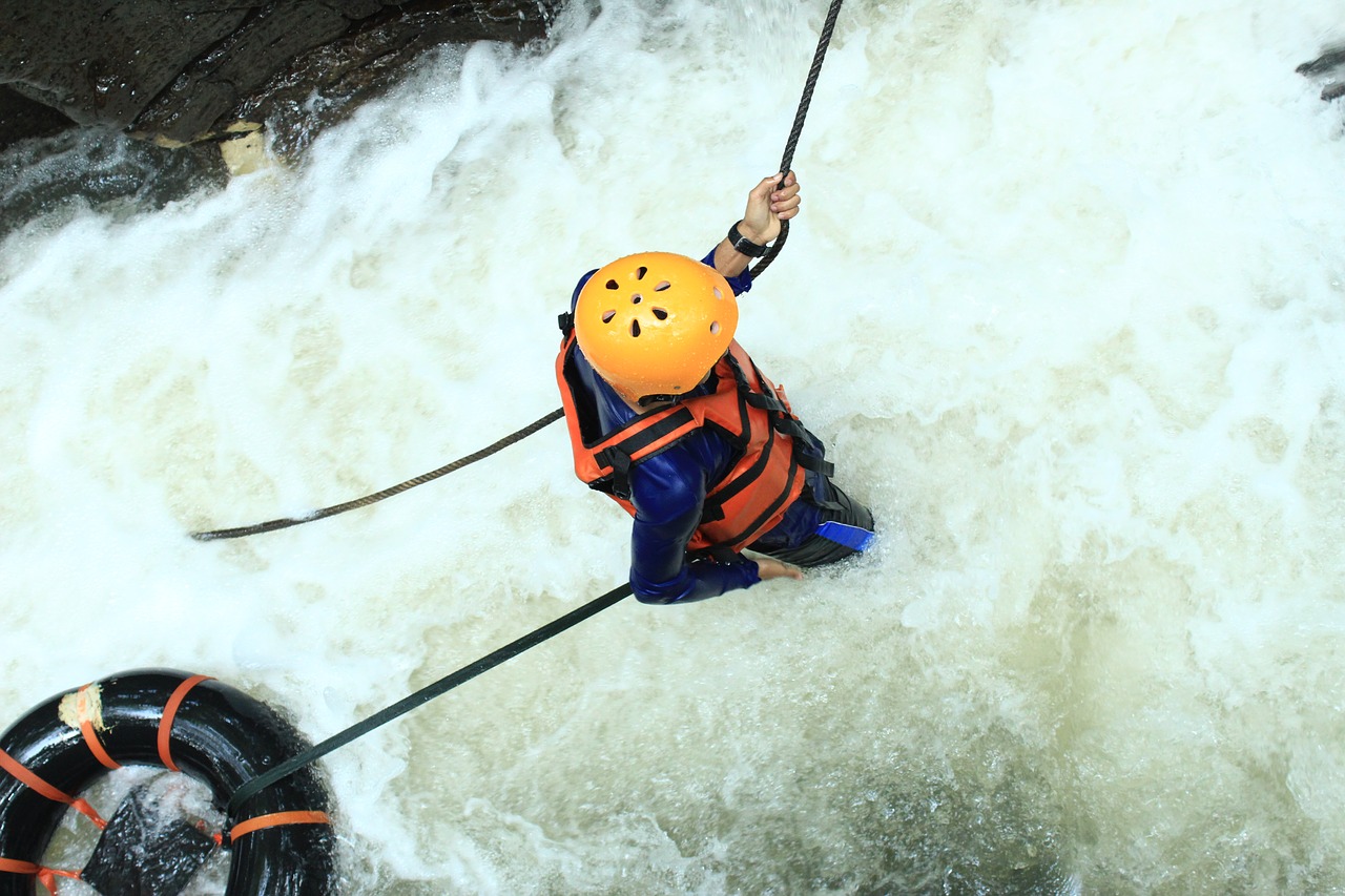 water  swim  girli karst tubing free photo