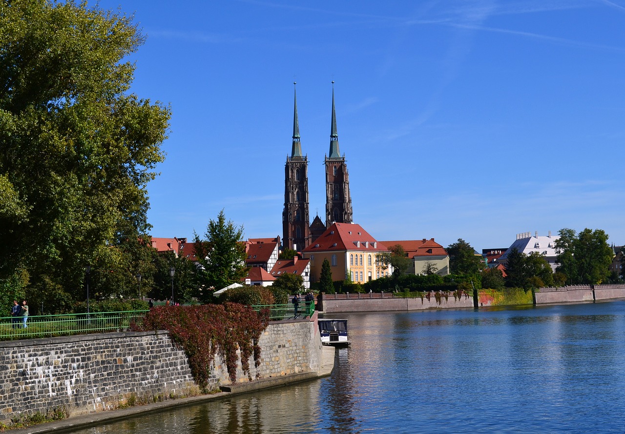 water  monument  architecture free photo