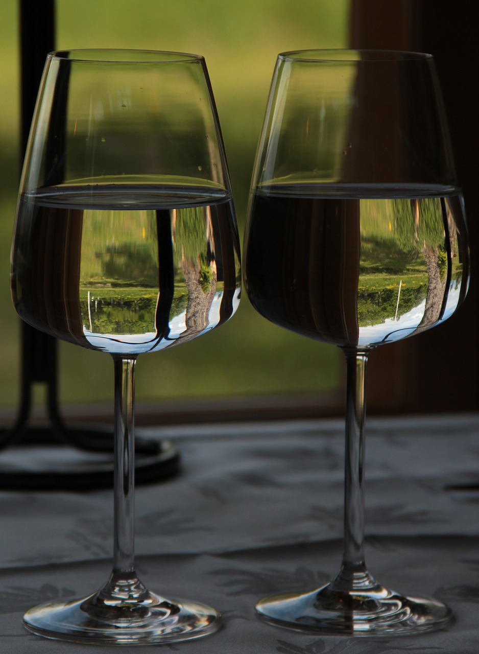 water wine glasses drink free photo