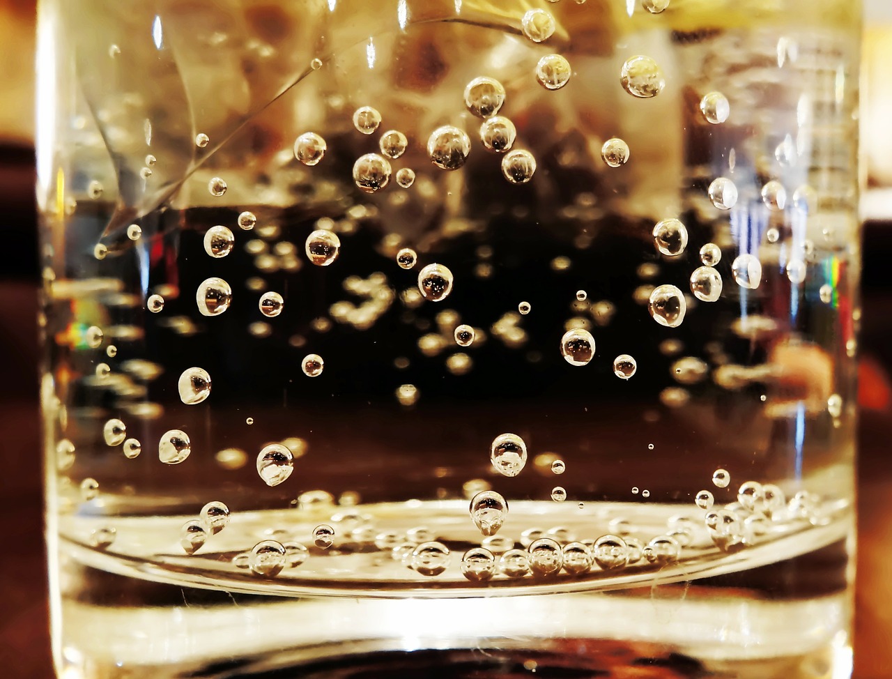 water glass water bubbles free photo