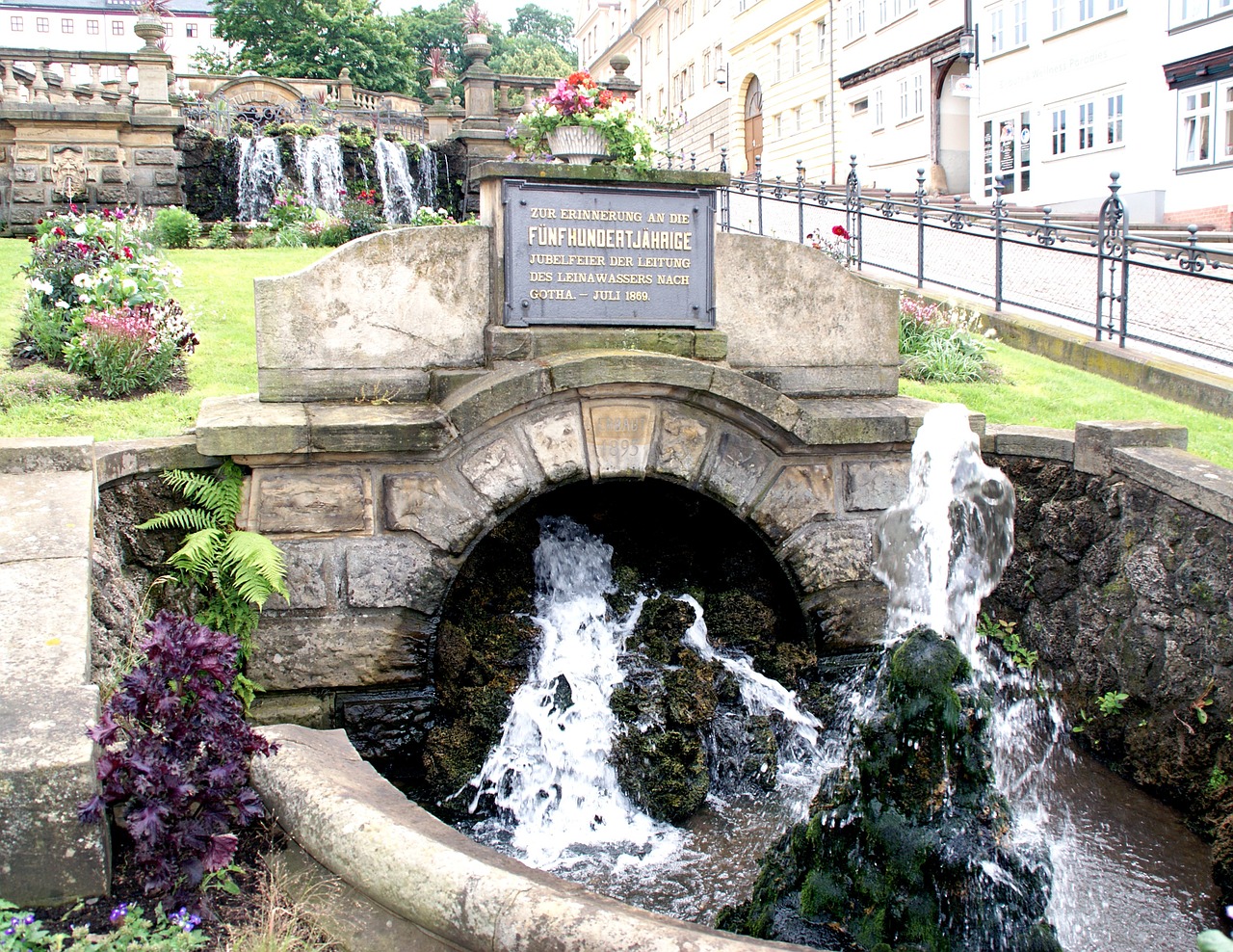 water monument waterfall free photo