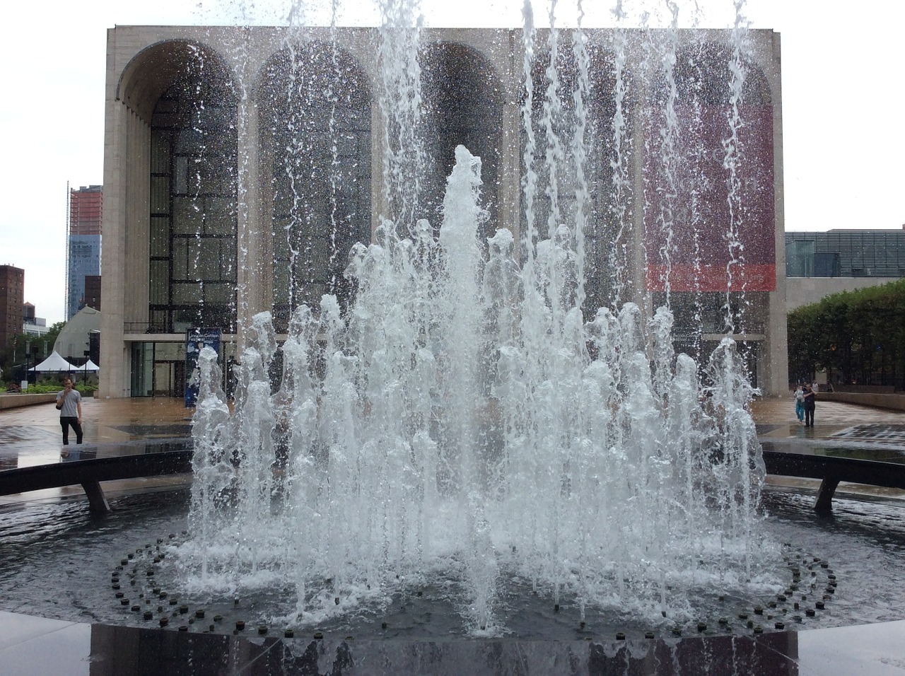 water fountain lincoln center free photo