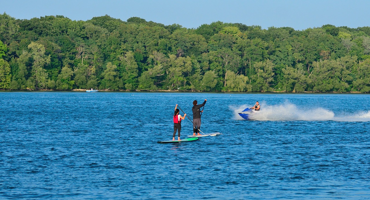 water boards jet ski niagara river free photo